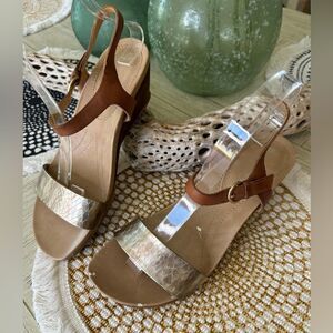 Naturalizer Women's Cami Wedge Sandal Gold Metallic Snakeskin Brown Size 7